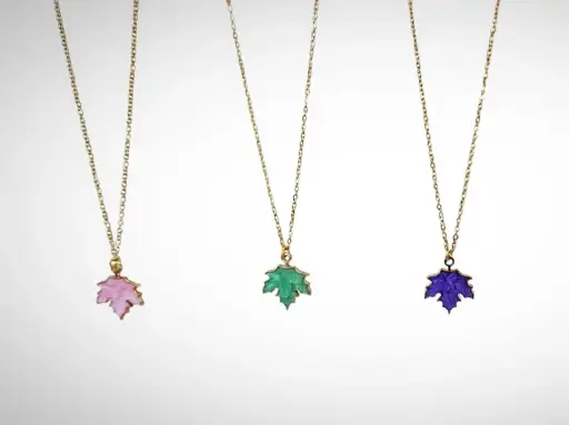 Collier Feuille ***Livraison gratuite***